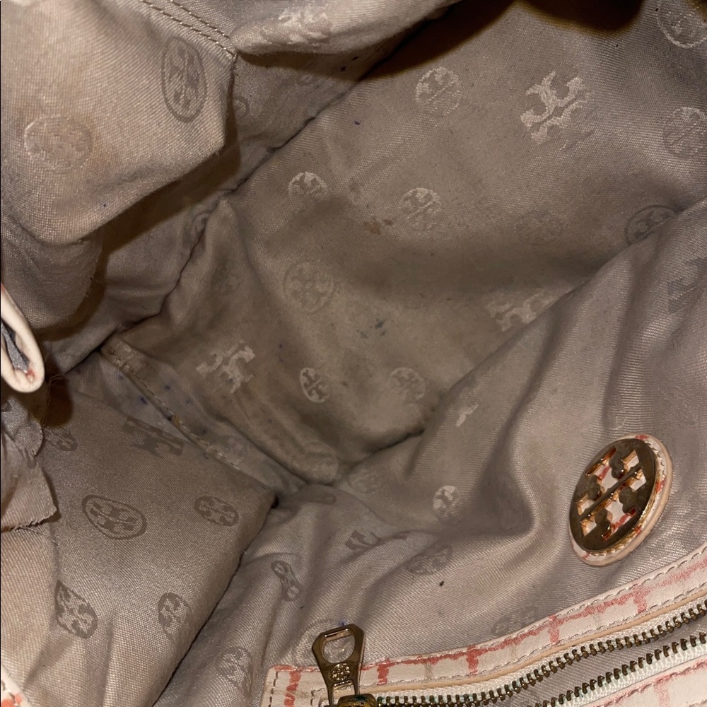 Tory Burch please check all picture of condition - Picture 17 of 17